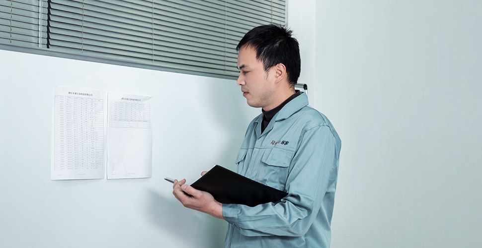 Sjekk produksjonsfremdriften på veggen